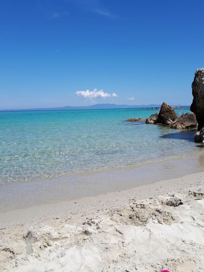Villa George Afytos Bagian luar foto