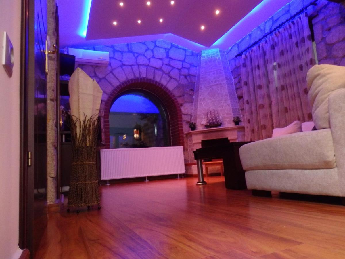 Villa George Afytos Bagian luar foto