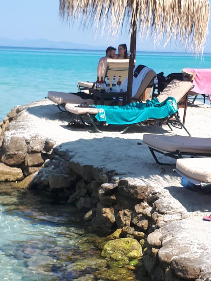 Villa George Afytos Bagian luar foto