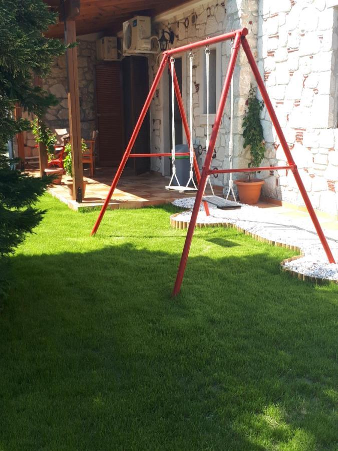 Villa George Afytos Bagian luar foto