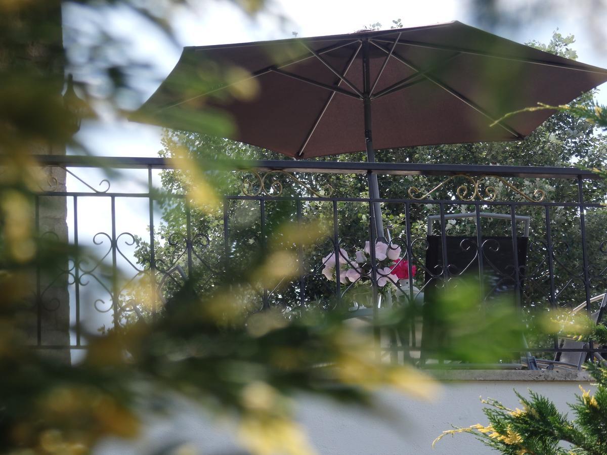 Villa George Afytos Bagian luar foto