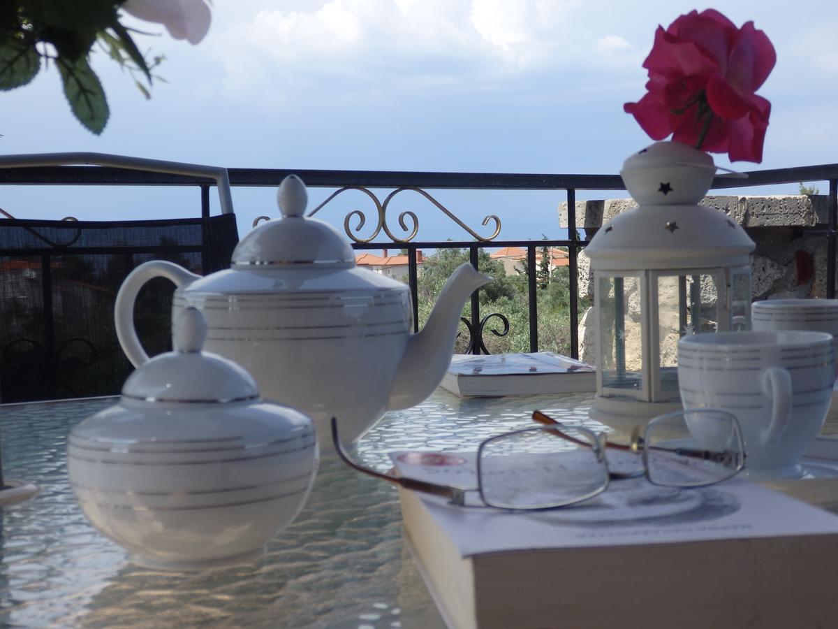 Villa George Afytos Bagian luar foto