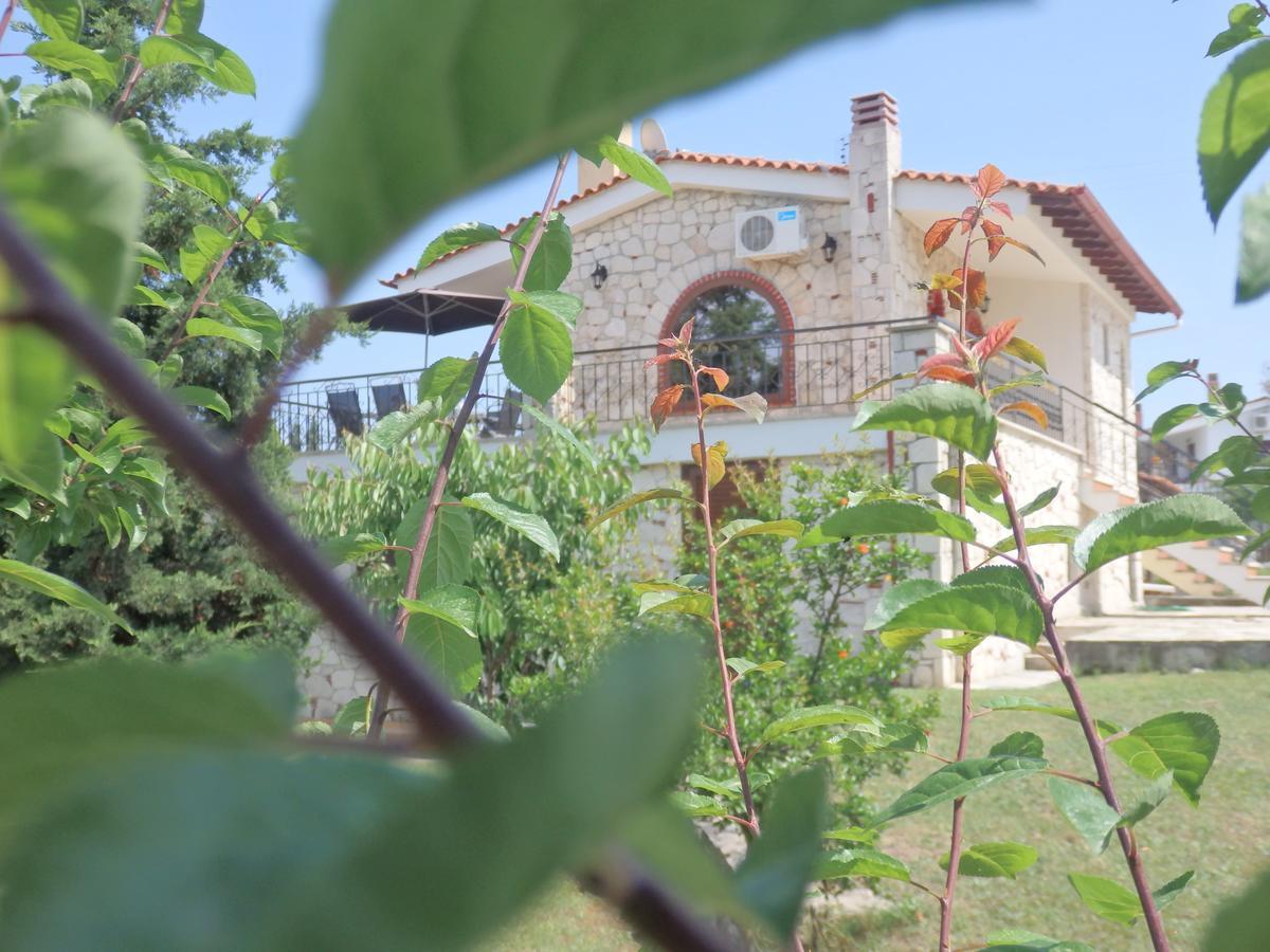 Villa George Afytos Bagian luar foto